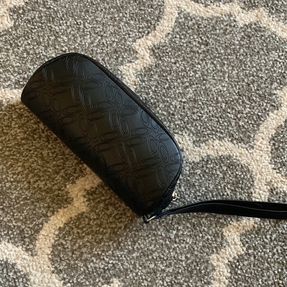 Oakley sunglasses/glasses case